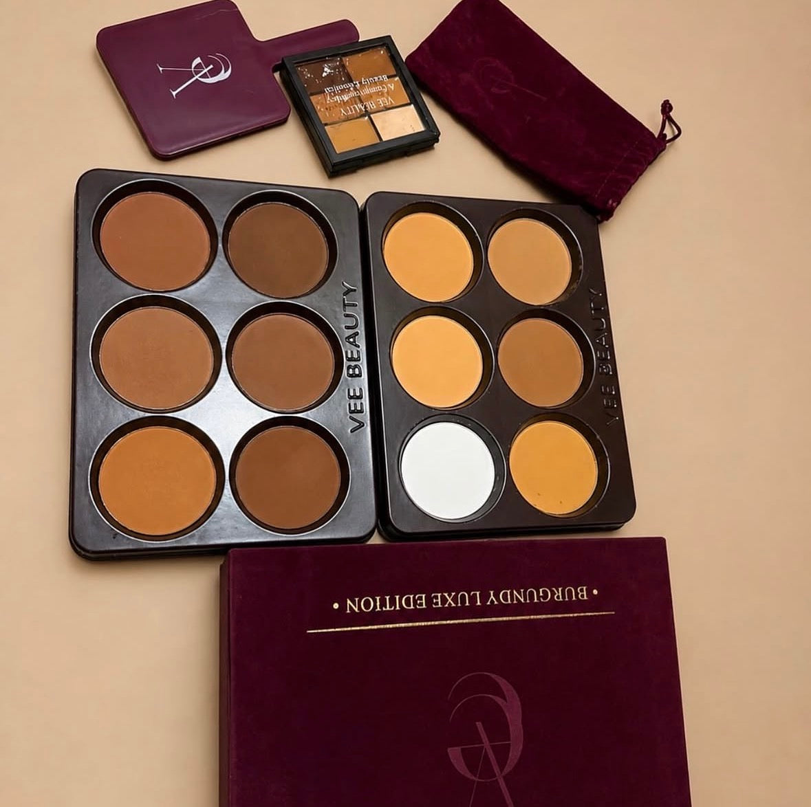 Vee Beauty 12 in 1 powder palette